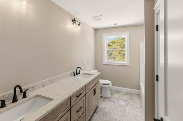 12 Little River Road Unit 7, Exeter, NH 03833