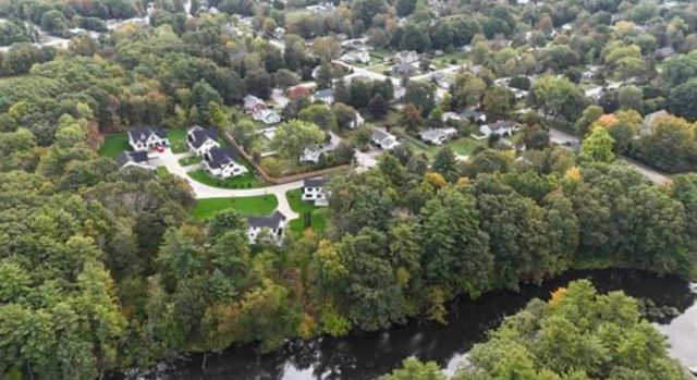 12 Little River Road Unit 7, Exeter, NH 03833