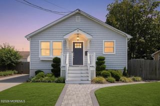 11 Leighton Avenue, Red Bank, NJ 07701