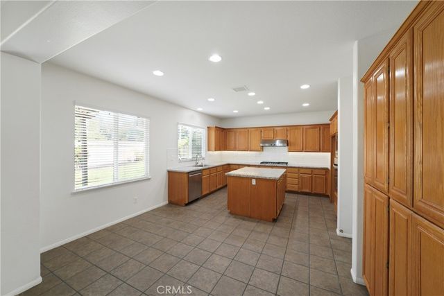 38090 Sherwood Street, Murrieta, CA 92562
