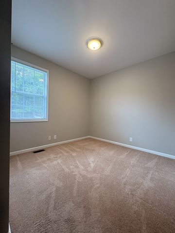 321 Maple Park Dr, Clarksville, TN 37040