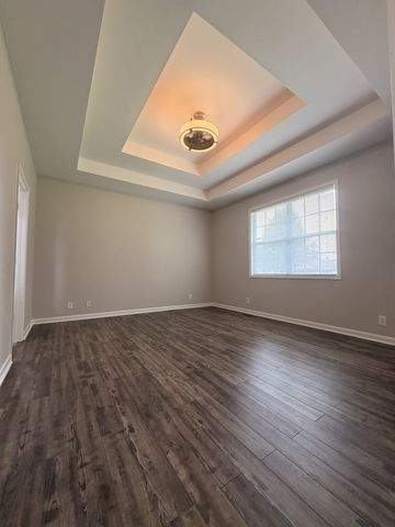 321 Maple Park Dr, Clarksville, TN 37040