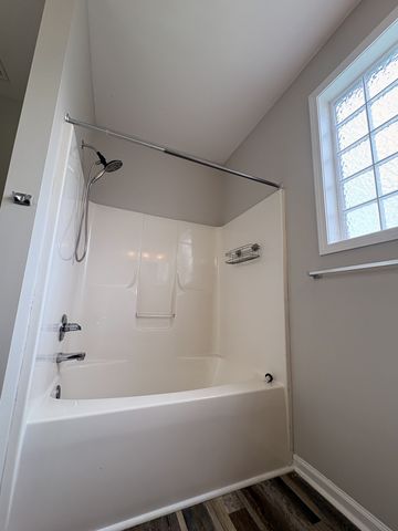 321 Maple Park Dr, Clarksville, TN 37040