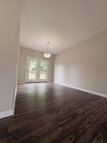 321 Maple Park Dr, Clarksville, TN 37040