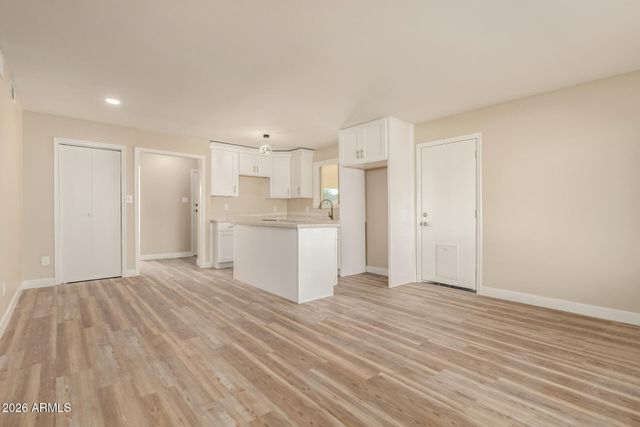 2834 E SHANGRI LA Road, Phoenix, AZ 85028