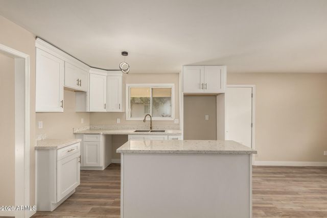 2834 E SHANGRI LA Road, Phoenix, AZ 85028