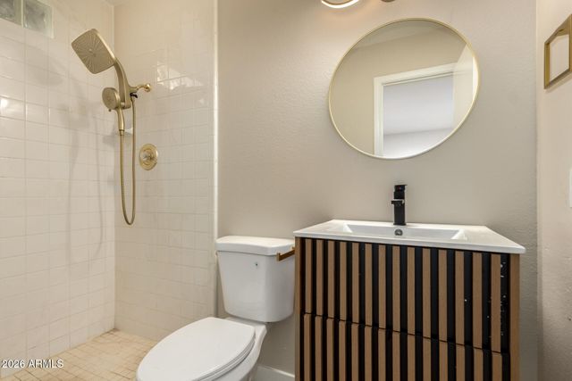 2834 E SHANGRI LA Road, Phoenix, AZ 85028