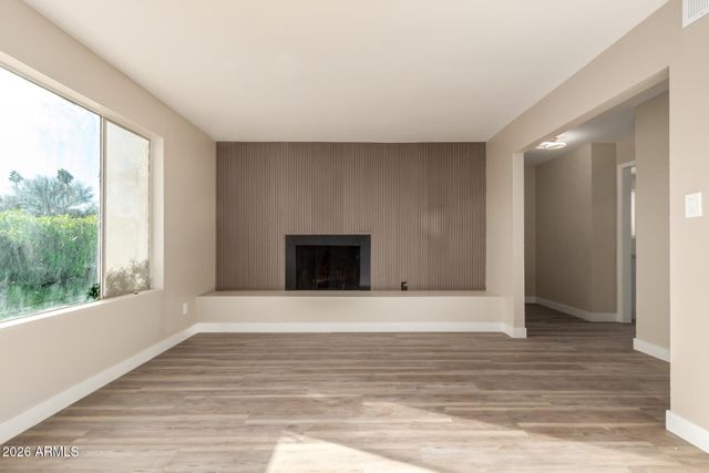 2834 E SHANGRI LA Road, Phoenix, AZ 85028