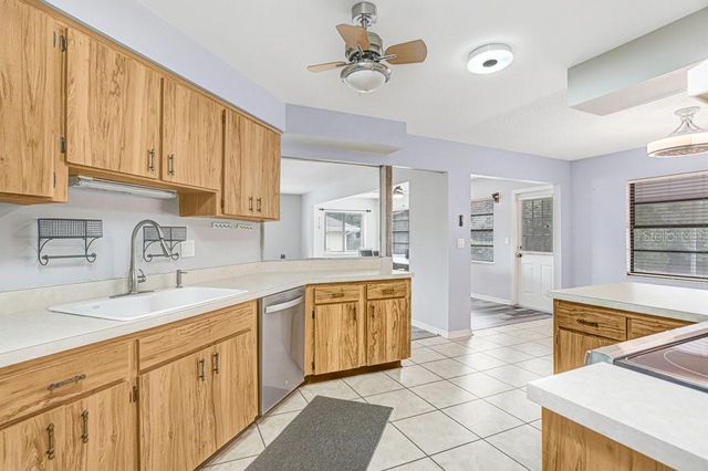 1807 NEW BEDFORD DRIVE, Sun City Center, FL 33573