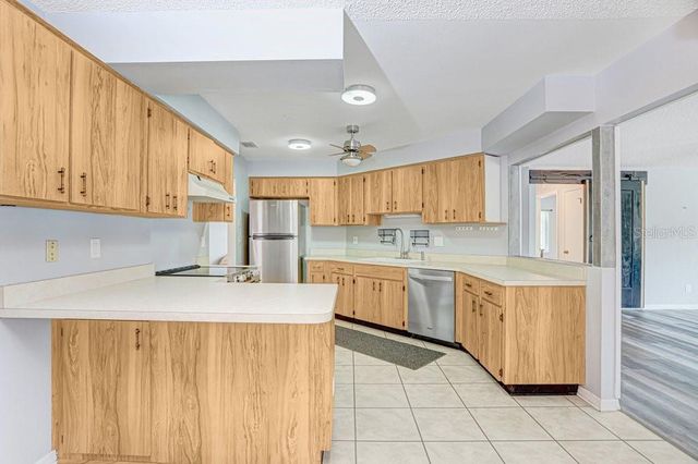 1807 NEW BEDFORD DRIVE, Sun City Center, FL 33573