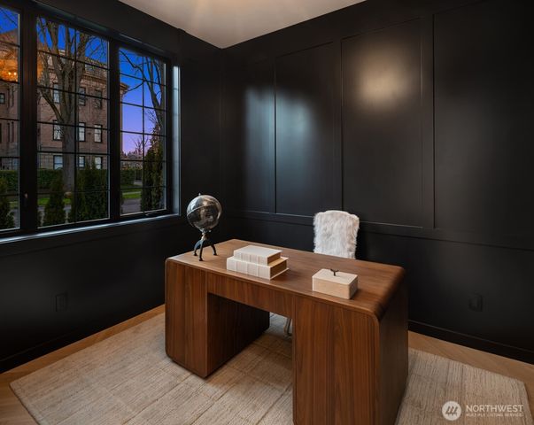 738 22nd Avenue E, Seattle, WA 98112