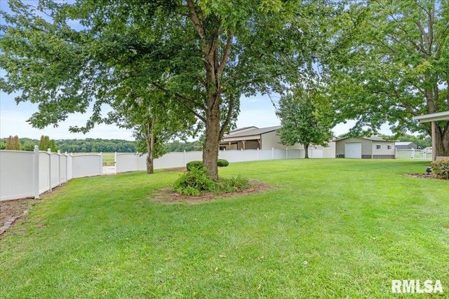 7030 Mansion Road, Chatham, IL 62629