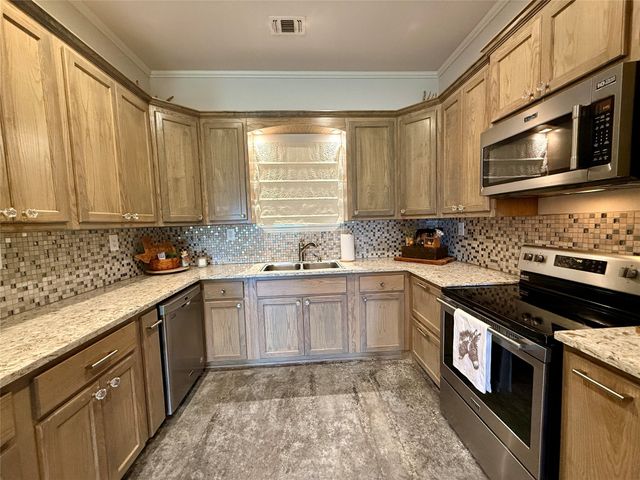 184 County Road 2484, Hico, TX 76457