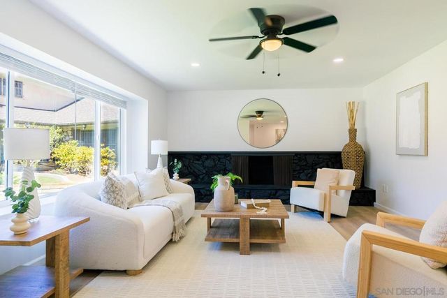 279 Coralwood Ct, Chula Vista, CA 91910