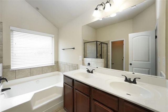 40 Oakwood Drive, Covington, GA 30016