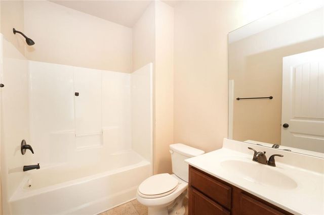 40 Oakwood Drive, Covington, GA 30016