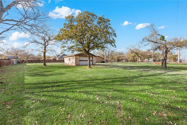 101 Ranch Road, Krugerville, TX 76227