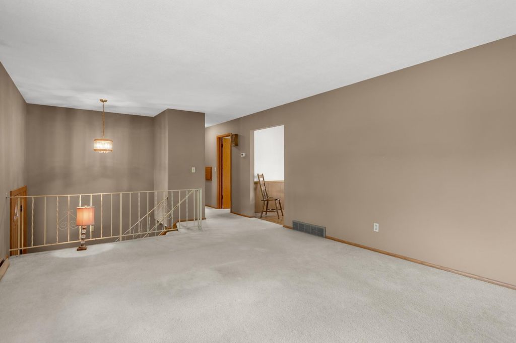 8033 Douglas Drive N, Brooklyn Park, MN 55443 — photo 4