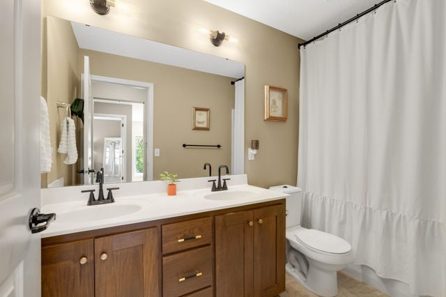 3582 Springwood Path, Eagan, MN 55123
