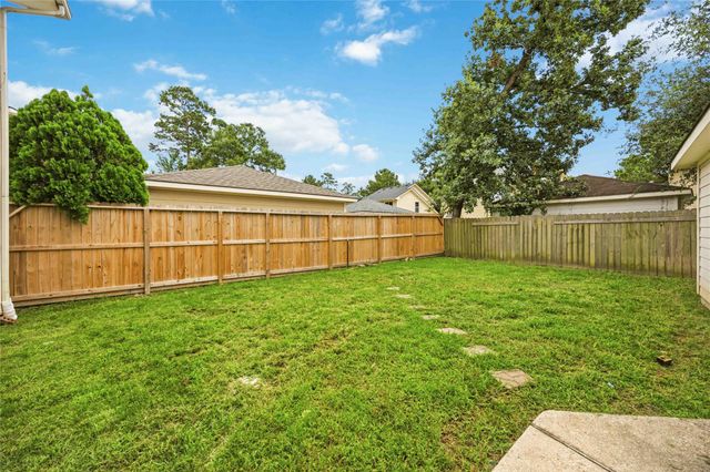 422 Laurel Pine Drive, Houston, TX 77339