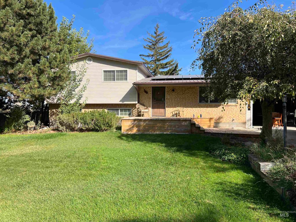 186 Clear Spring Dr, Twin Falls, ID 83301