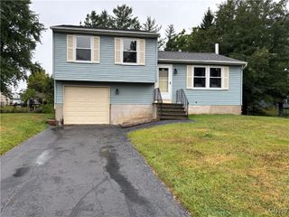 8323 Falcon Drive, Clay, NY 13090