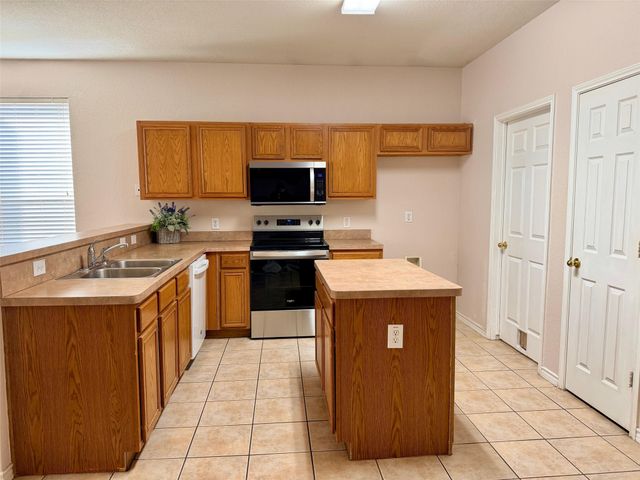 8655 Sumter Way, Fort Worth, TX 76244