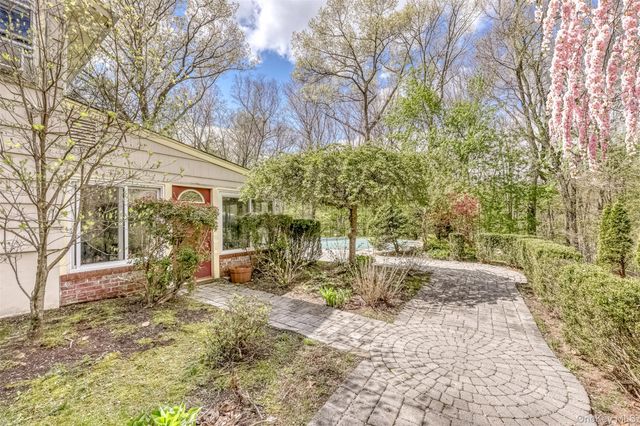 26 River Road, Suffern, NY 10901