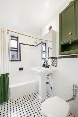 282 E 35th Street 4K, Brooklyn, NY 11203
