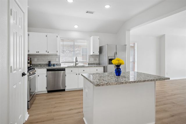 7606 Harbor Drive, Rowlett, TX 75088