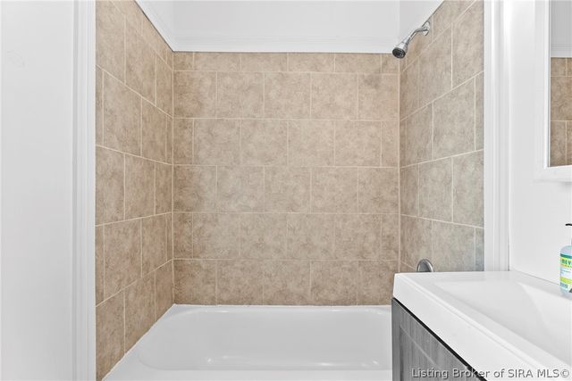 1804 E Spring Street, New Albany, IN 47150