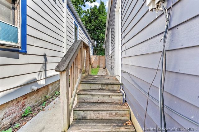 1804 E Spring Street, New Albany, IN 47150