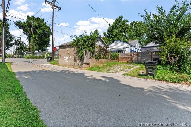 1804 E Spring Street, New Albany, IN 47150