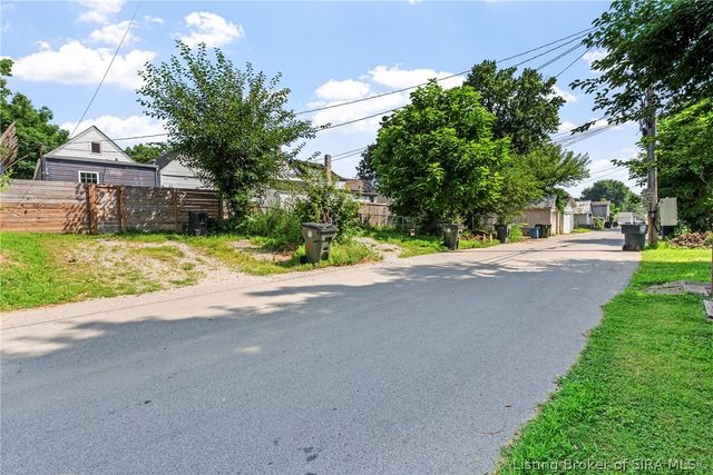 1804 E Spring Street, New Albany, IN 47150