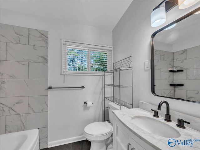 2912 Hillsboro Road, Huntsville, AL 35805