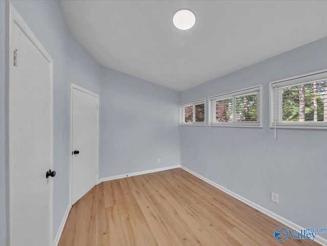 2912 Hillsboro Road, Huntsville, AL 35805