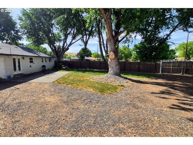 1504 Sw 41ST St, Pendleton, OR 97801