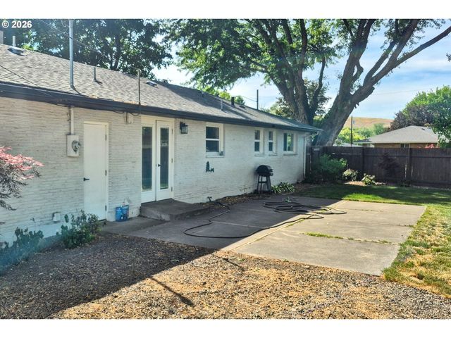 1504 Sw 41ST St, Pendleton, OR 97801