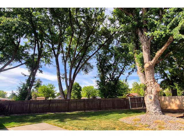 1504 Sw 41ST St, Pendleton, OR 97801