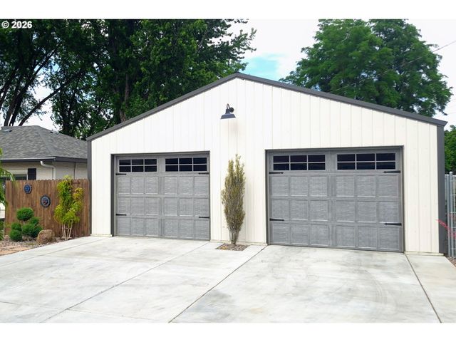 1504 Sw 41ST St, Pendleton, OR 97801