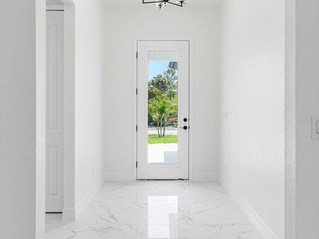 108 LOMAS RD, Rotonda West, FL 33947