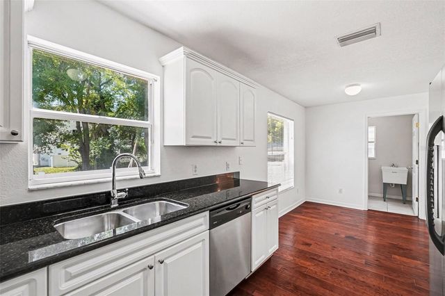 1702 W NORTH STREET, Tampa, FL 33604