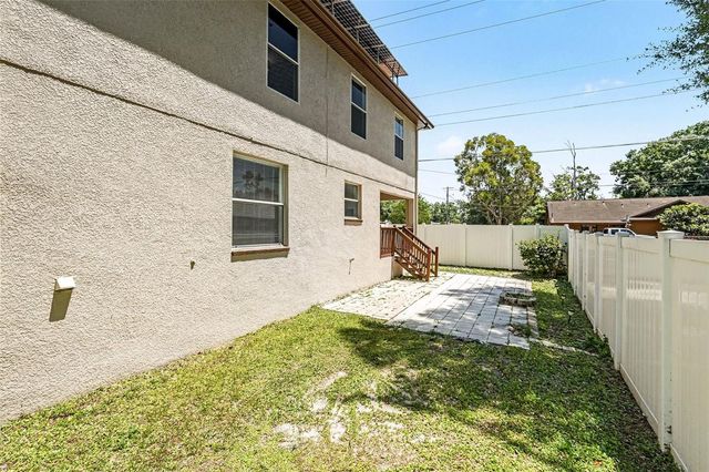 1702 W NORTH STREET, Tampa, FL 33604
