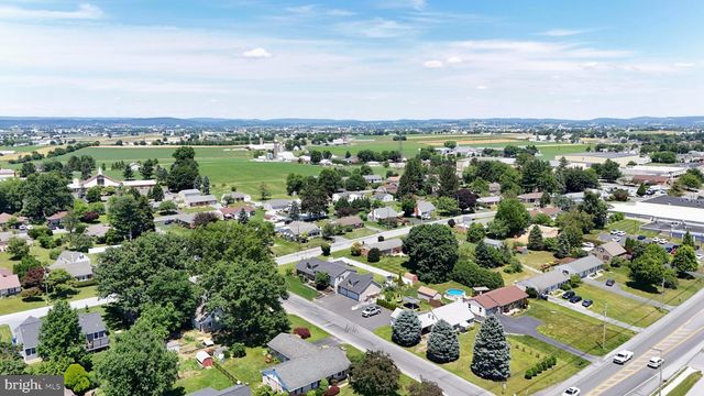 111 WATER ST, New Holland, PA 17557