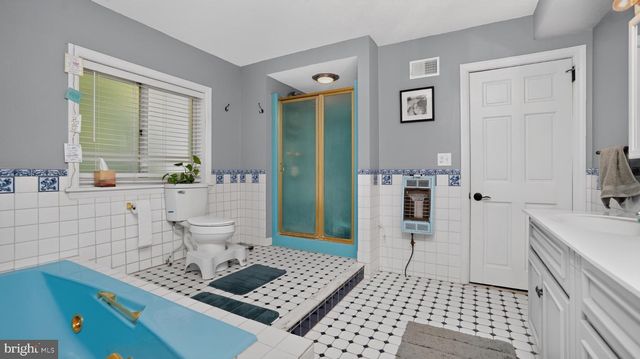 111 WATER ST, New Holland, PA 17557