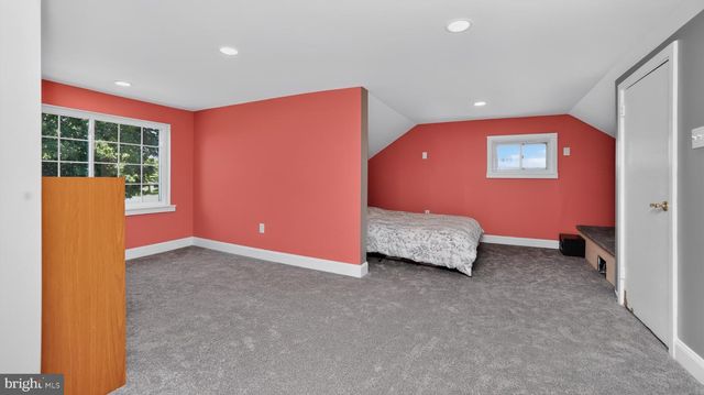 111 WATER ST, New Holland, PA 17557