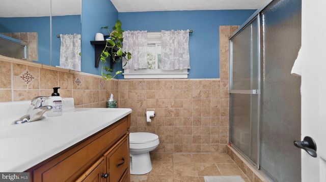 111 WATER ST, New Holland, PA 17557