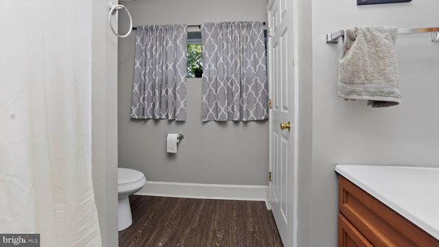 111 WATER ST, New Holland, PA 17557