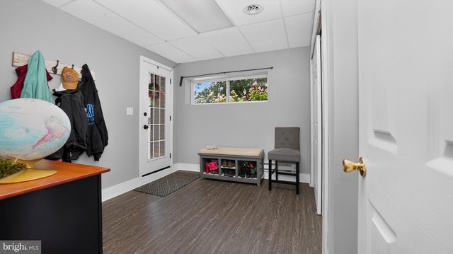 111 WATER ST, New Holland, PA 17557