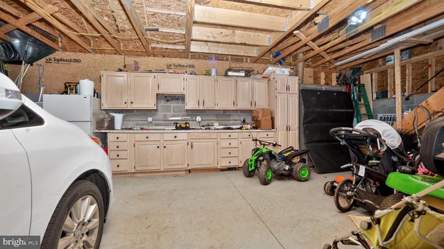 111 WATER ST, New Holland, PA 17557